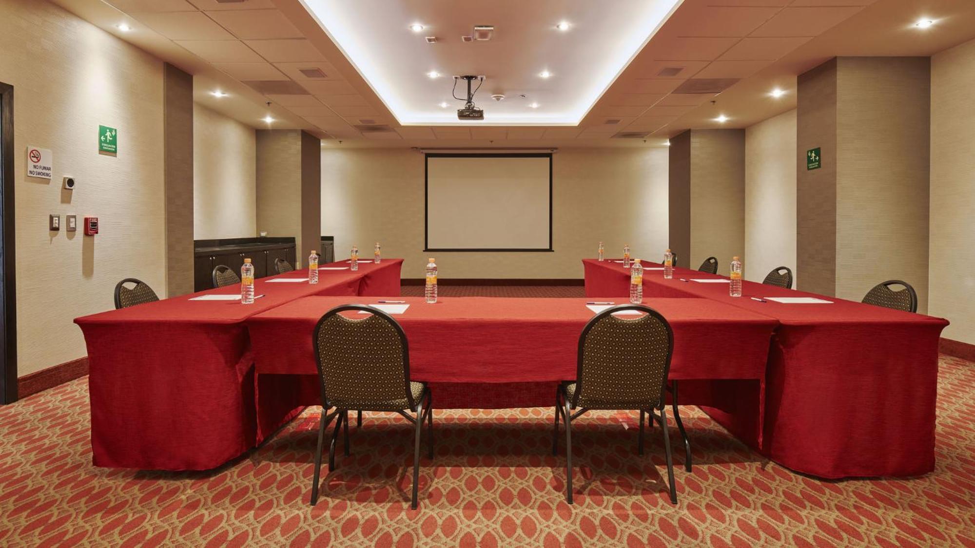 Holiday Inn Express & Suites Chihuahua Juventud By Ihg Kültér fotó