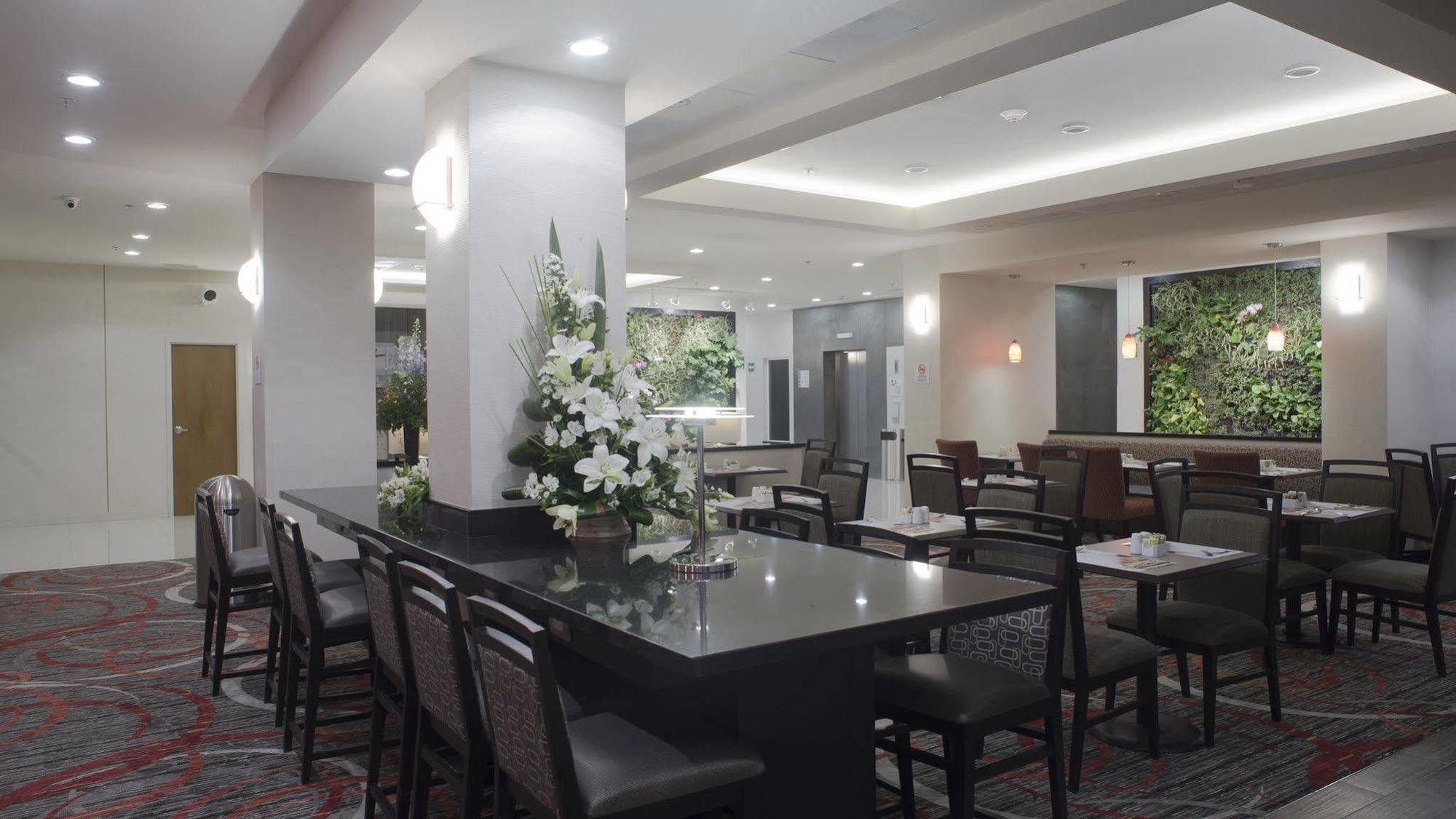 Holiday Inn Express & Suites Chihuahua Juventud By Ihg Kültér fotó