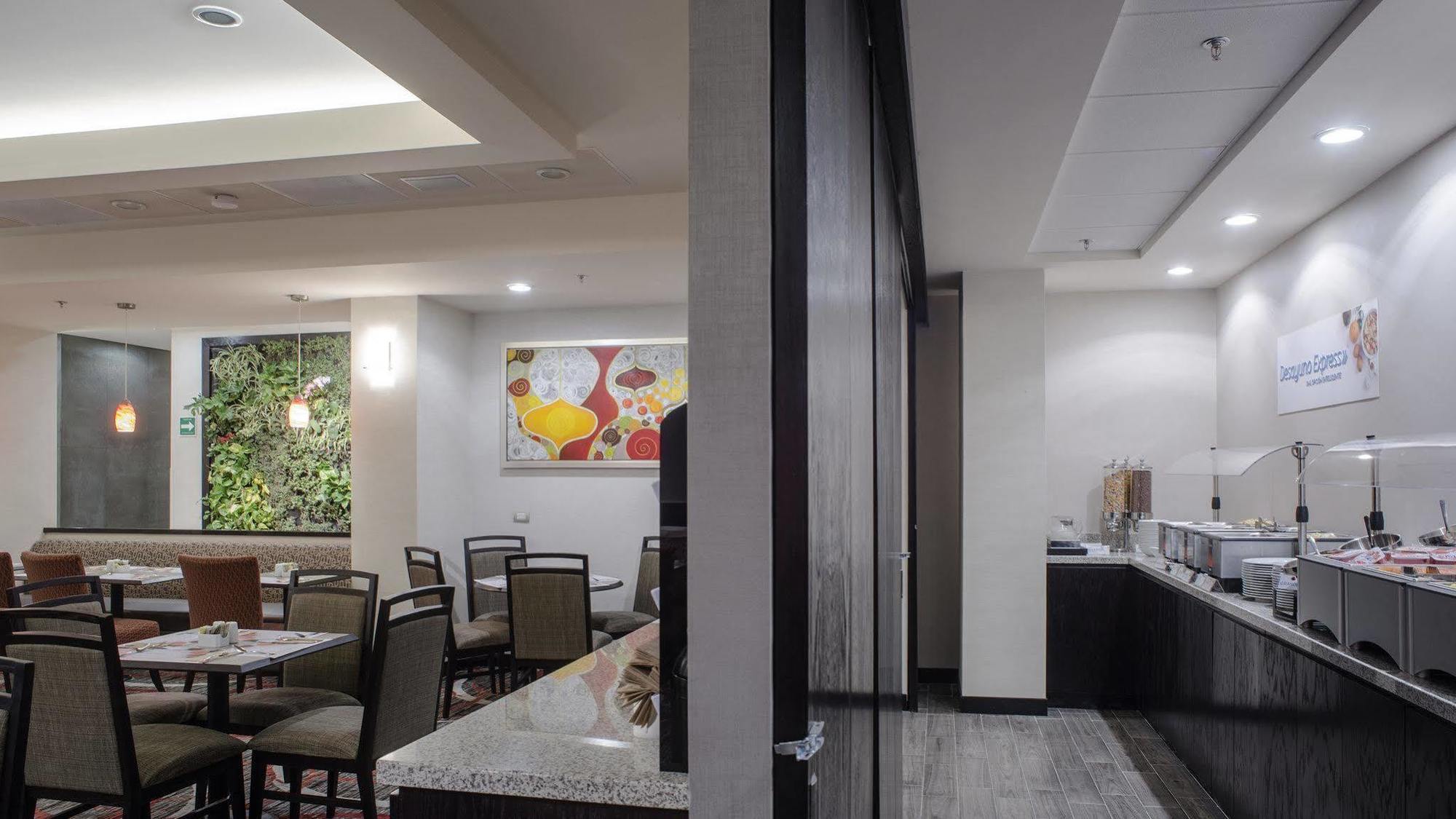 Holiday Inn Express & Suites Chihuahua Juventud By Ihg Kültér fotó